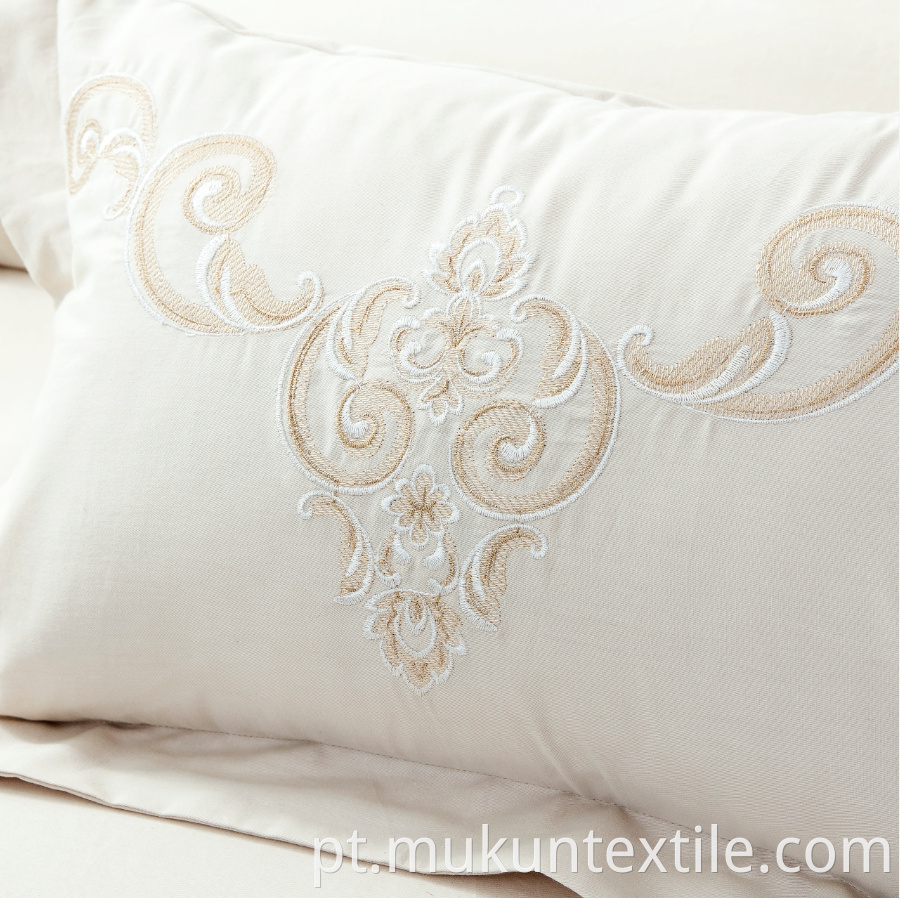  Cotton Embroidery Bedding Set